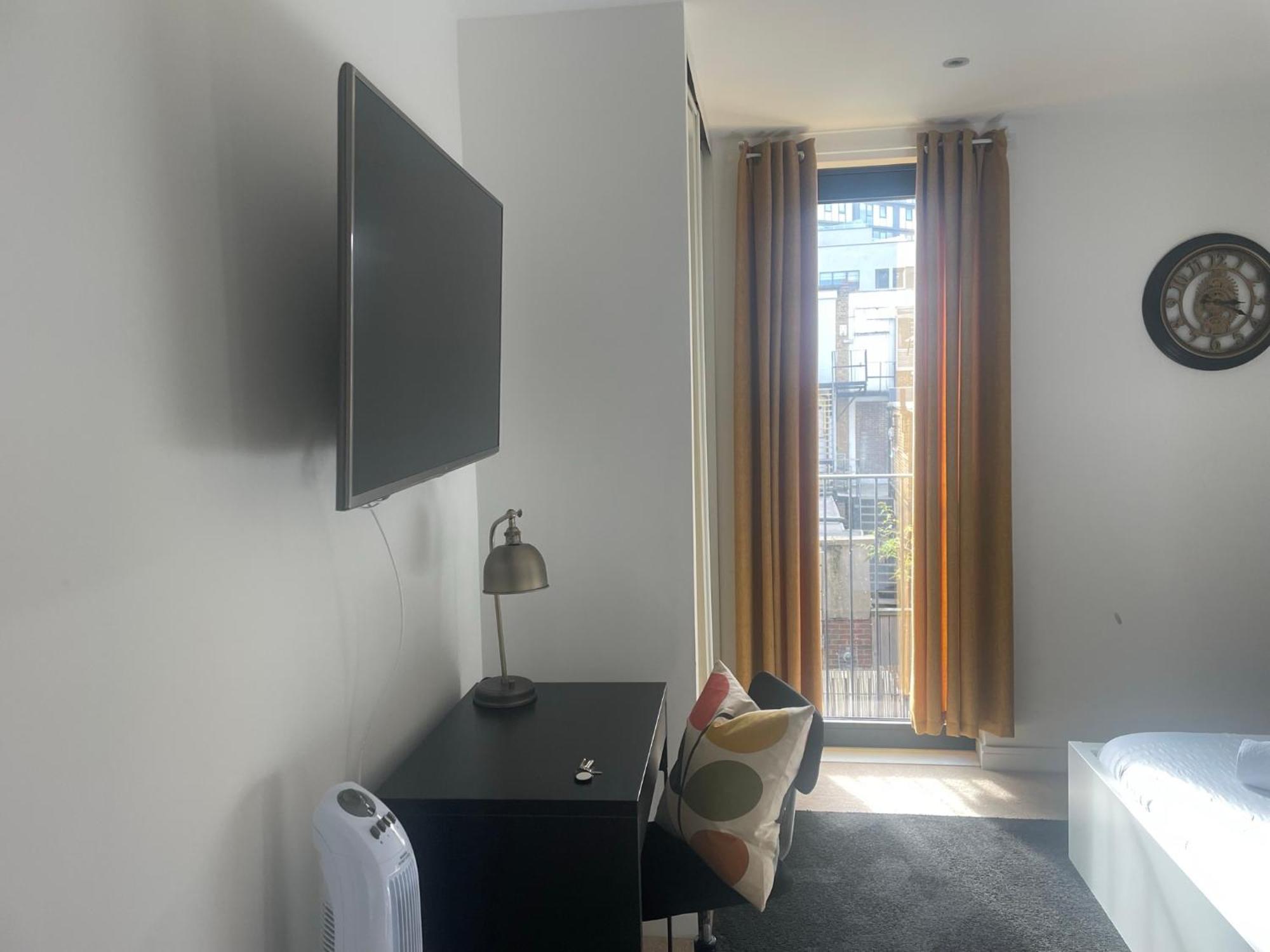 Modern En-Suite Room And Self Catering In London Eksteriør billede